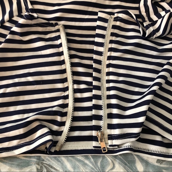 Stripe Sailor-inspired bikini - Picture 4 of 6